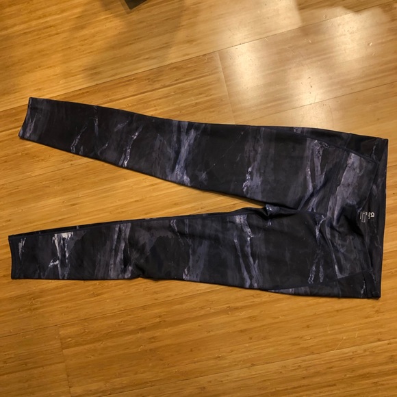 Gap GapFit Gray Marble Print gFast Leggings - Picture 5 of 8